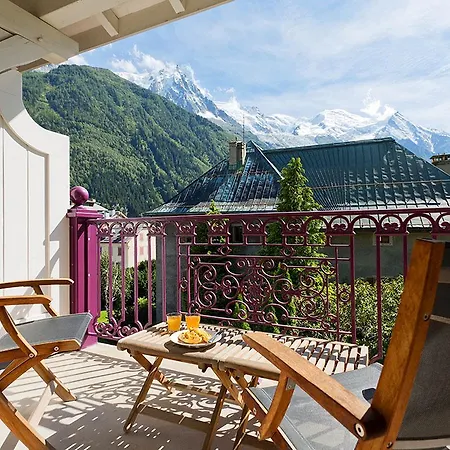 Vallet 12 - Alpes Travel - Central - Sleeps 8 Appartamento *