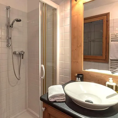 Appartamento Vallet 12 - Alpes Travel - Central - Sleeps 8