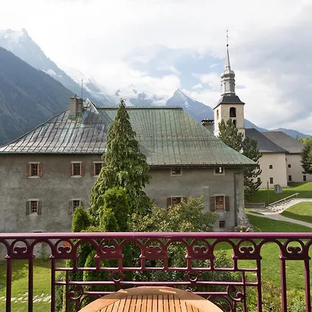 Vallet 12 - Alpes Travel - Central - Sleeps 8 *