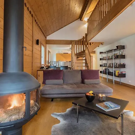 Appartamento Vallet 12 - Alpes Travel - Central - Sleeps 8 *